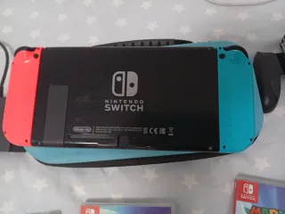 Nintendo Switch + 4 Juegos + Accesorios