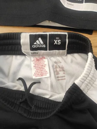 Conjunto Adidas Niño Camiseta y Pantalón Corto XS
