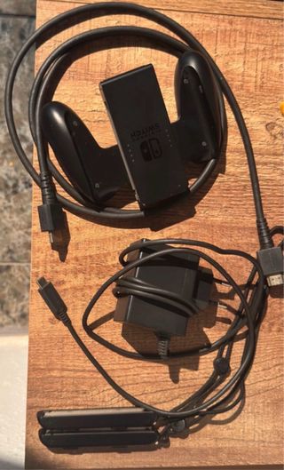 Nintendo Switch con Mandos amarillo y naranja