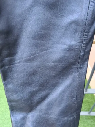 Pantalón de piel maravillosa