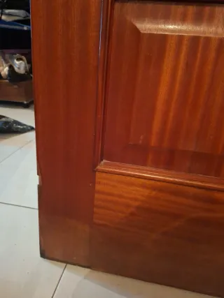 Puerta de madera interior,2,02 Largo, 62 ancho.