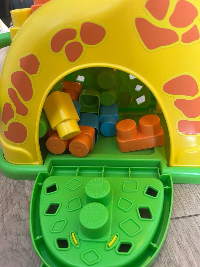 Giraffa musicale per bambini