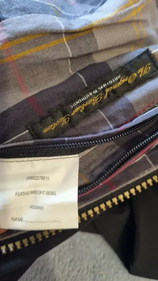 Barbour impermeable Featherweight Rebel jacket