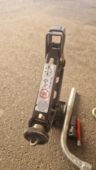 Gato mecánico para coche