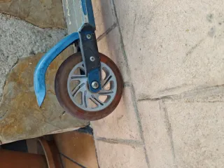 Patinete azul