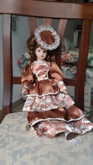 Bambola porcellana vintage da collezione