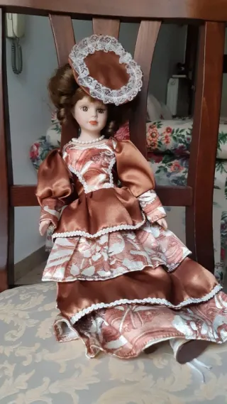 Bambola porcellana vintage da collezione