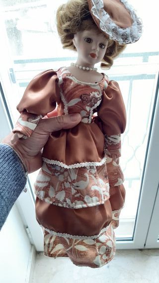 Bambola porcellana vintage da collezione