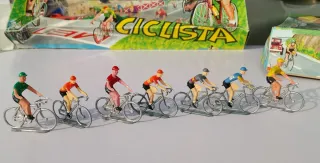 Fantástica Colección de Ciclistas Plomo perf.estd.