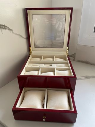 Joyero madera para relojes y anillos.
