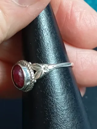 Anillo Plata Ley rubí facetado