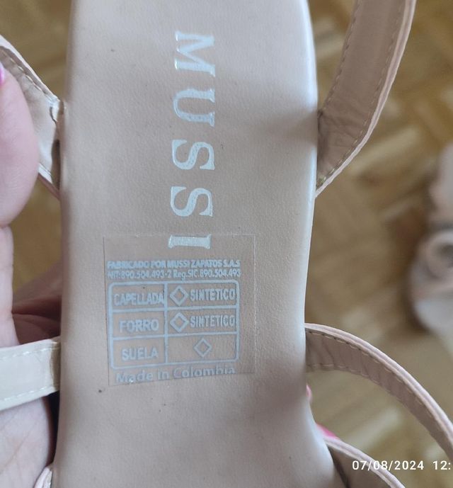 Sandalias cuña nude rosa