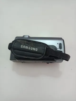 Videocamera Samsung Hyper Dis funziona con batteri