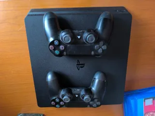 PlayStation 4 Slim 500GB Nera