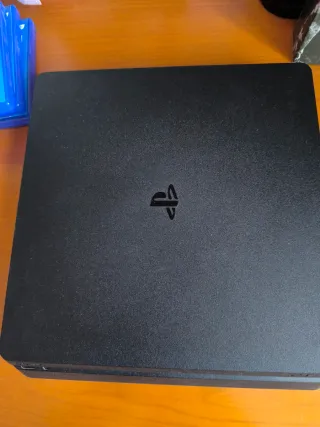 PlayStation 4 Slim 500GB Nera