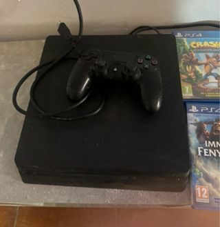 PS4 (PlayStation 4) + 4 Juegos