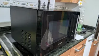 Microondas Taurus 25L Horno - Como Nuevo