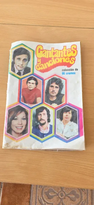 Álbum cromos cantantes 70s Biosca
