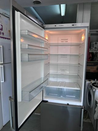 Nevera marca bosch con garantía transporte