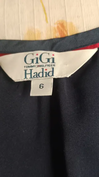 Vestido Tommy Hilfiger de Gigi Hader