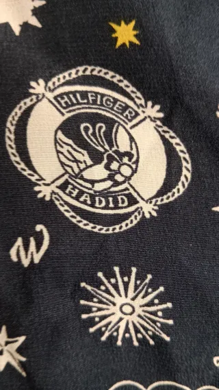 Vestido Tommy Hilfiger de Gigi Hader