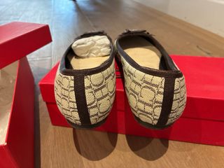 Manoletinas CH Beige y Marrón