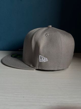 Gorra New Era LA Gris