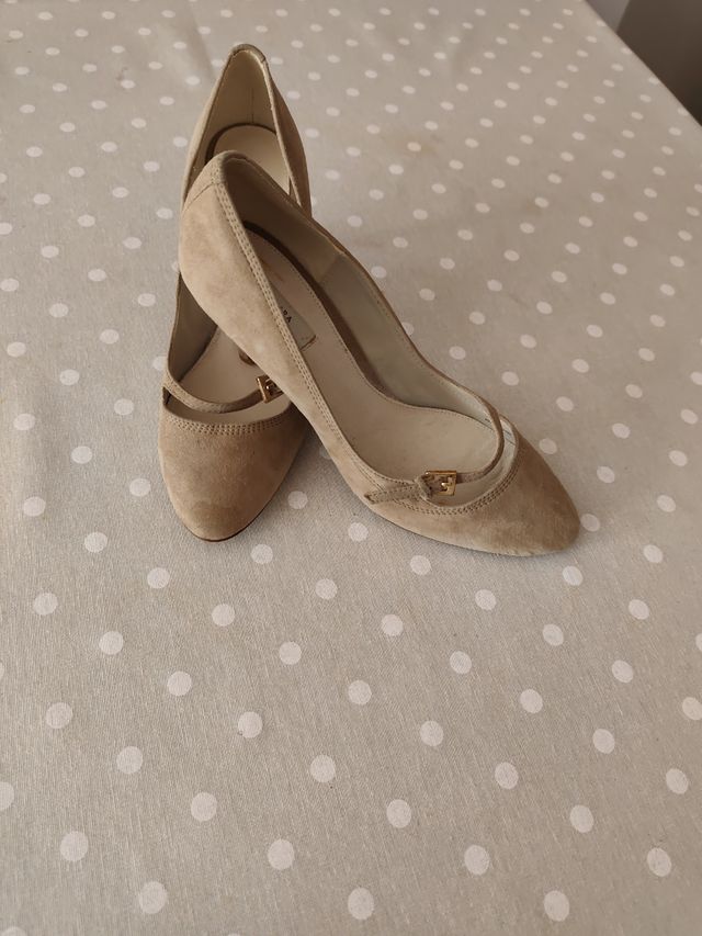 Zapatos Zara Ante Beige nuevos