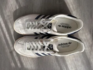 Adidas Jeans nuevas