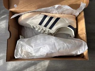 Adidas Jeans nuevas
