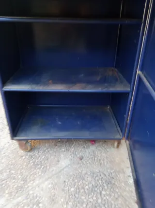 Carro de herramientas azul