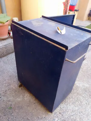 Carro de herramientas azul