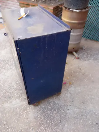 Carro de herramientas azul