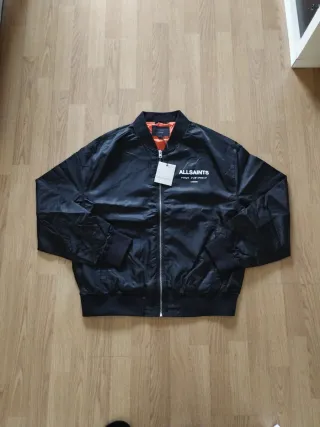 Cazadora bomber AllSaints negra