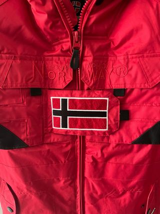 Abrigo Geographical Norway Rojo talla 10 años