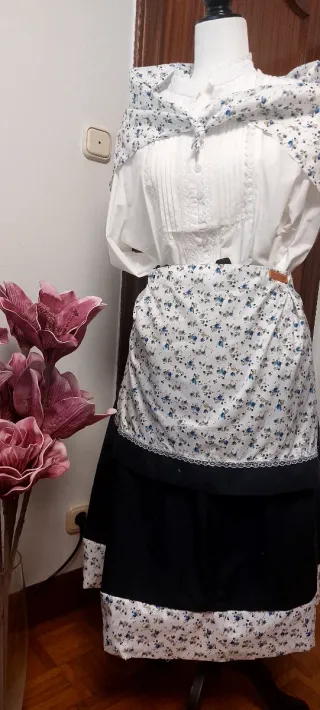 Traje regional falda 75 cm