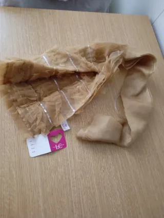 Pañuelo Lola Casademunt Beige