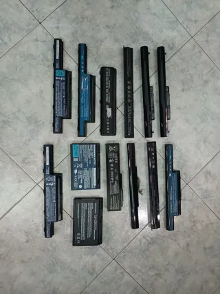 Lotto 13 Batterie laptop/computer per Recupero Cel