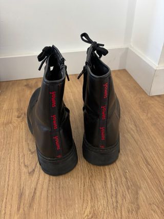 Botas militares negras