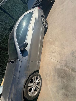 Mercedes Clase E Coupé averiado