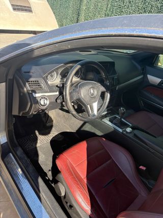 Mercedes Clase E Coupé averiado