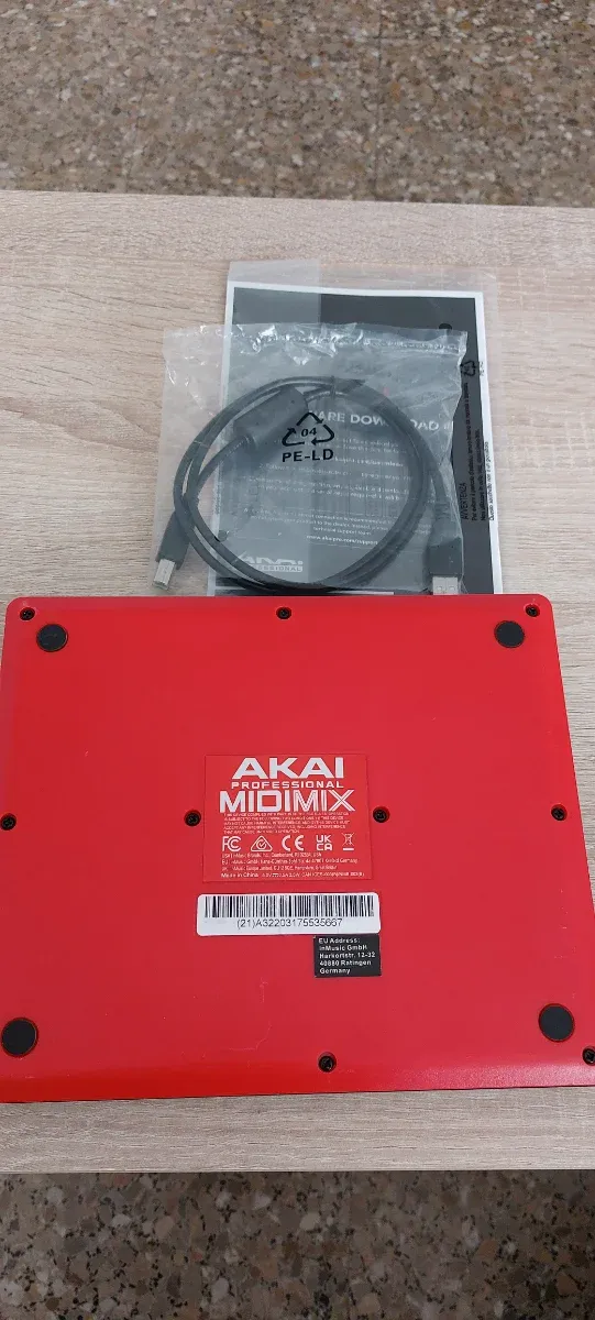 Controller MIDI AKAI MIDImix
