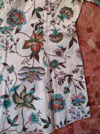 Blusa Morango floral manga 3/4