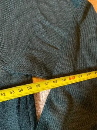 Jersey Navideño Pingüino Patinador Talla M