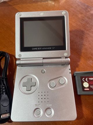 Nintendo Game Boy Advance SP Plata + Juego