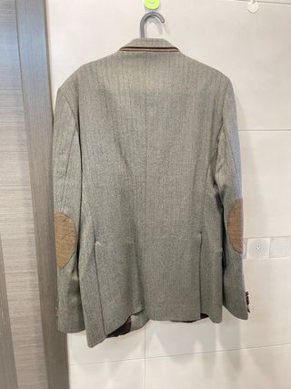 Americana de vestir marca “El Ganso”