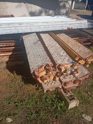 Andamios de construcción metálicos
