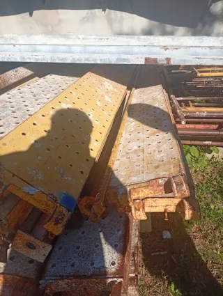 Andamios de construcción metálicos