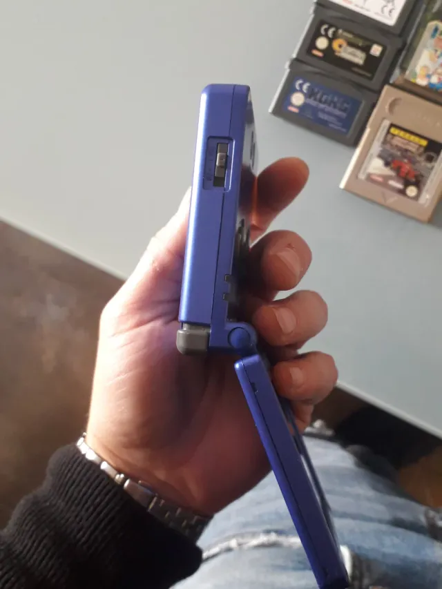 Consola Game Boy Advance SP + 4 juegos