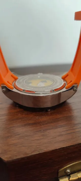 Invicta Reloj de pulsera naranja y plateado